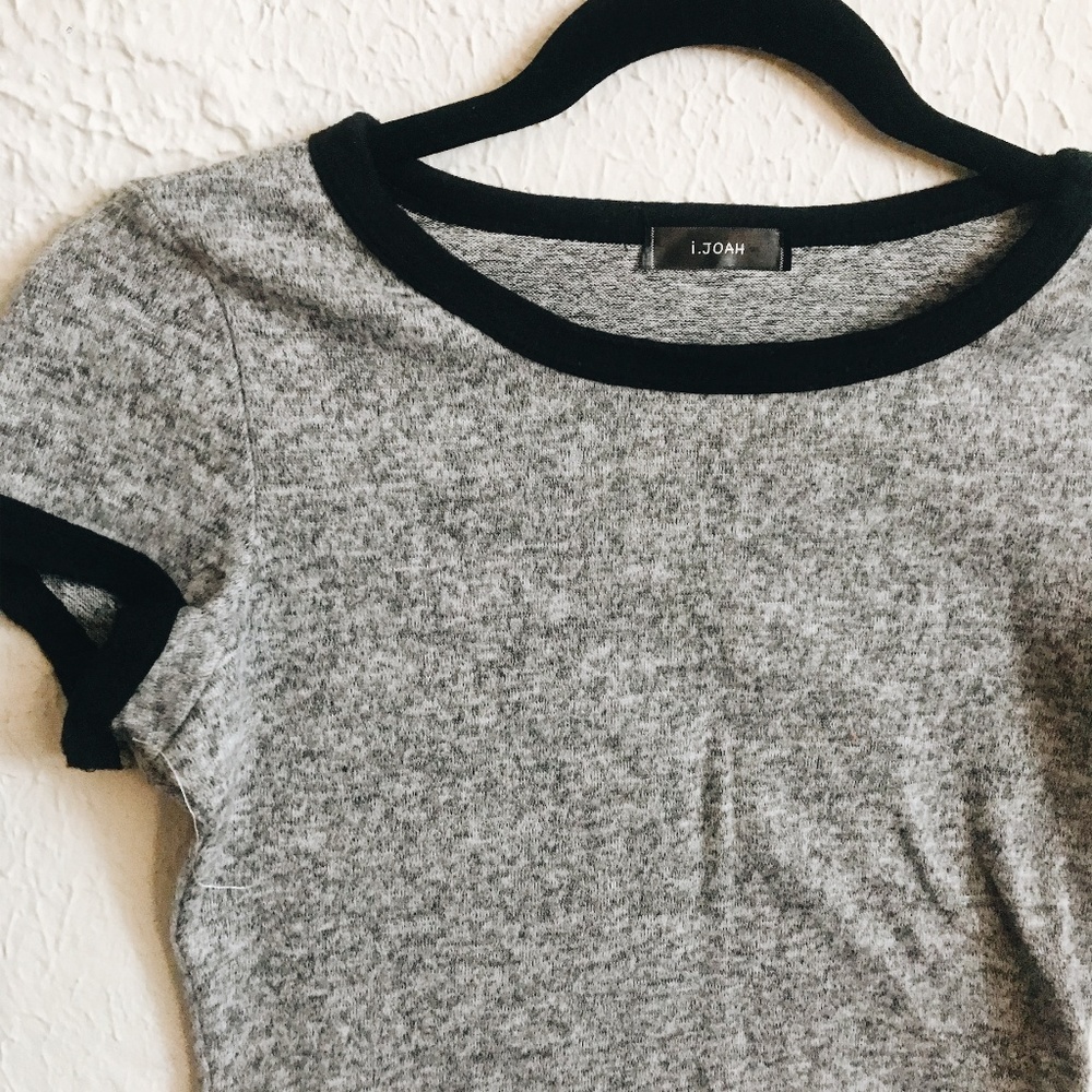 Grey Cropped Tee
